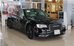 کرایسلەر 300